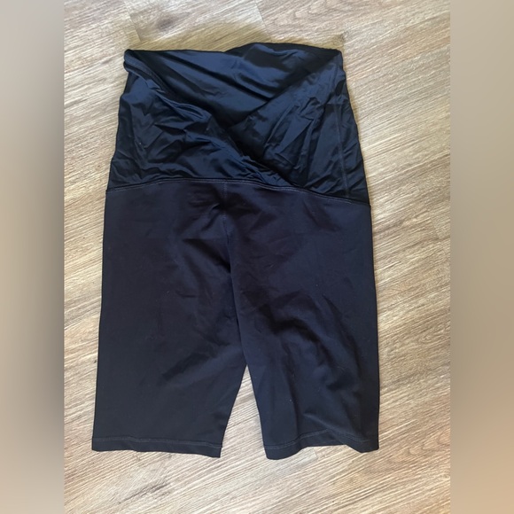 2 Isabel Maternity Biker Leggings - Picture 3 of 3